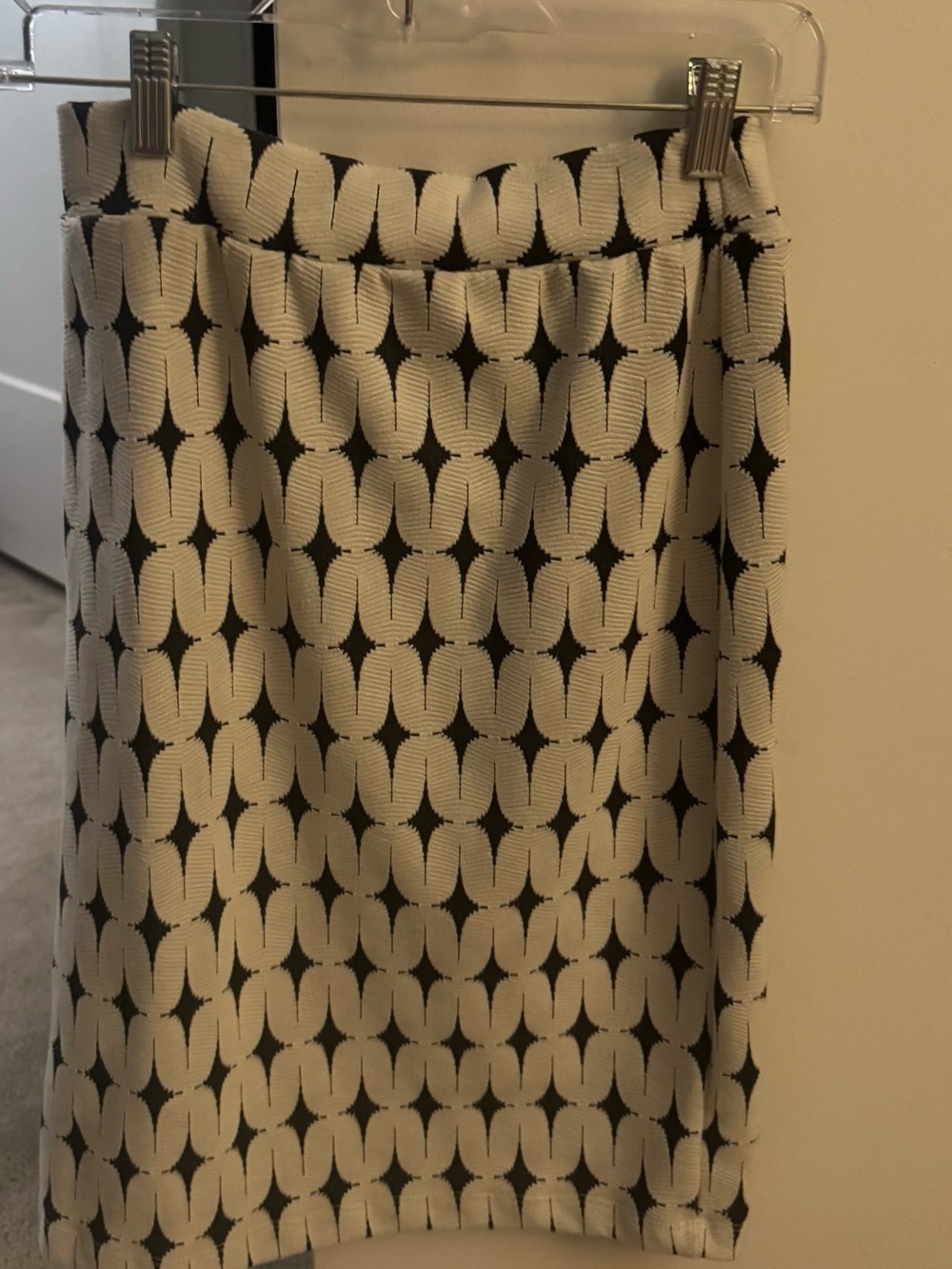 Renee C. Black and White Geometric Knit Pencil Skirt